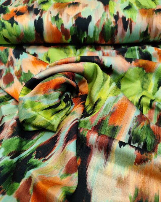 Satin de Viscose Stretch Vibrato Verte - par 10 cm 