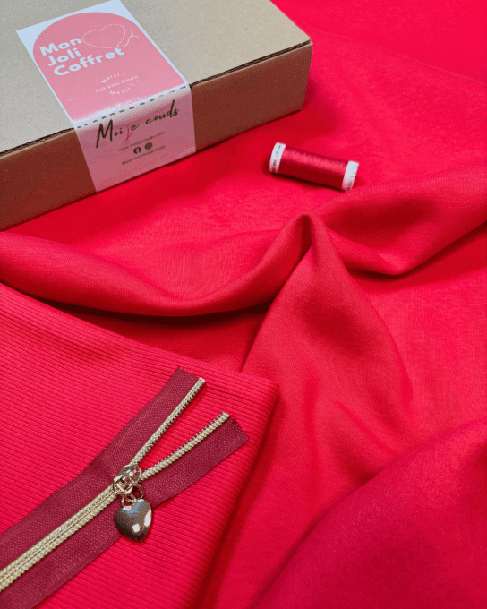 Mon Joli Coffret - Le Sweat Lovenn - Sweat Molleton Brossé Cosy Rouge Grenat - Version Col Zippé
